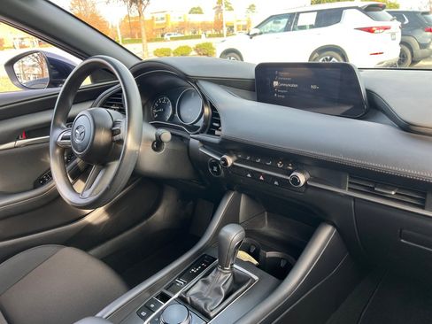 Certified 2022 MAZDA MAZDA3 s image 28