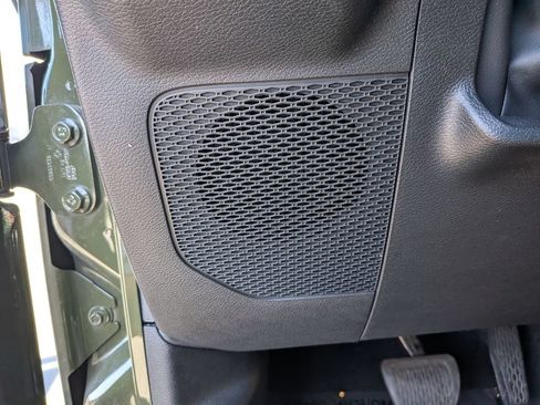 Used 2022 Jeep Wrangler Unlimited Sahara AWD/4WD image 26