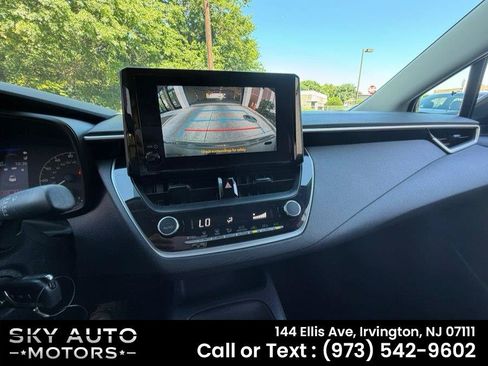 Used 2024 Toyota Corolla LE FWD image 7