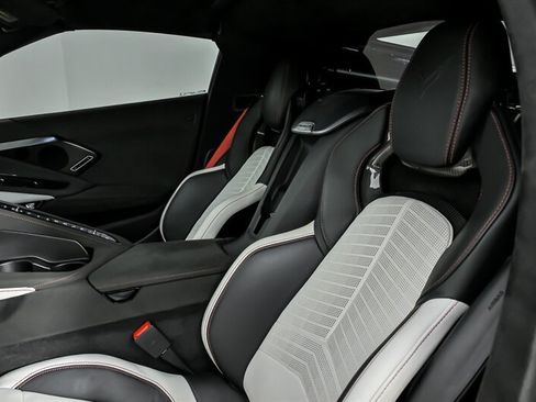 Used 2023 Chevrolet Corvette Stingray Premium Cpe w/ Z51 Performance Package RWD image 25