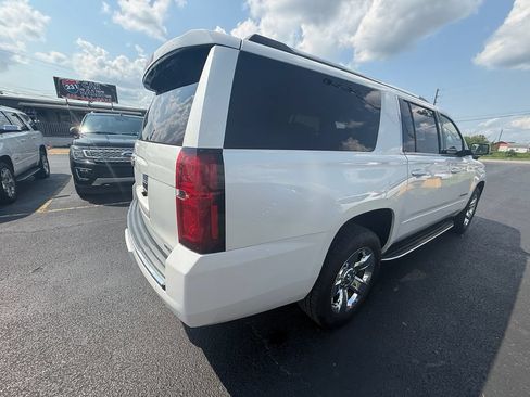 Used 2017 Chevrolet Suburban Premier AWD/4WD image 3