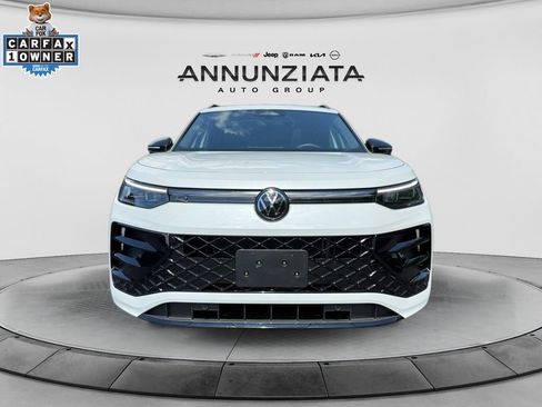Used 2026 Volkswagen Tiguan SE R-Line AWD/4WD image 8
