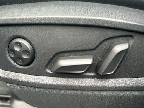 Used 2023 Audi Q5 2.0T Premium w/ Convenience Package image 13