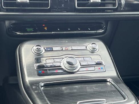 Used 2021 Lincoln Nautilus Standard w/ Equipment Group 101A image 17