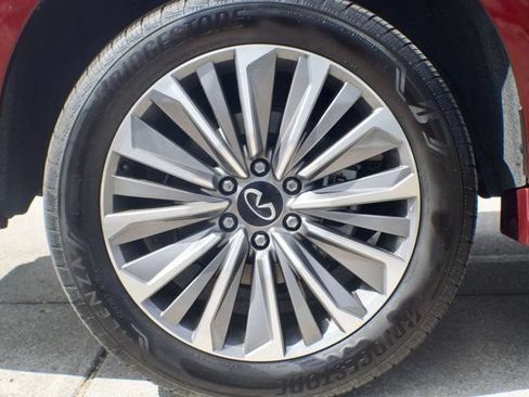 Used 2025 INFINITI QX80 Sensory AWD/4WD image 63