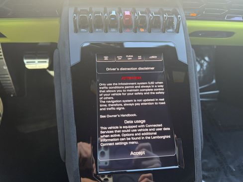 Used 2024 Lamborghini Huracan Tecnica image 12