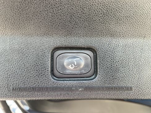 Used 2018 Ford Explorer Limited AWD/4WD image 13