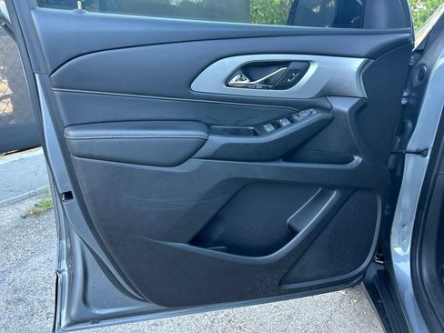 Used 2019 Chevrolet Traverse LS FWD image 33