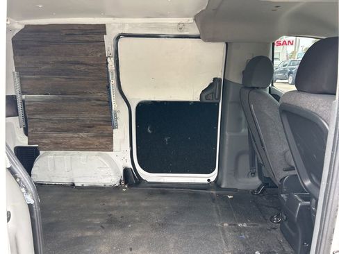 Used 2019 Nissan NV200 SV w/ Back Door Glass Package image 36