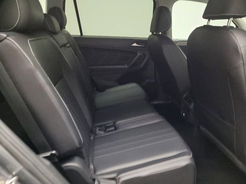 Used 2022 Volkswagen Tiguan SE image 19