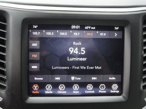 Used 2021 Jeep Cherokee Latitude Lux w/ Comfort/Convenience Group AWD/4WD image 14