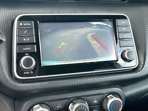 Used 2022 Nissan Kicks S FWD image 20