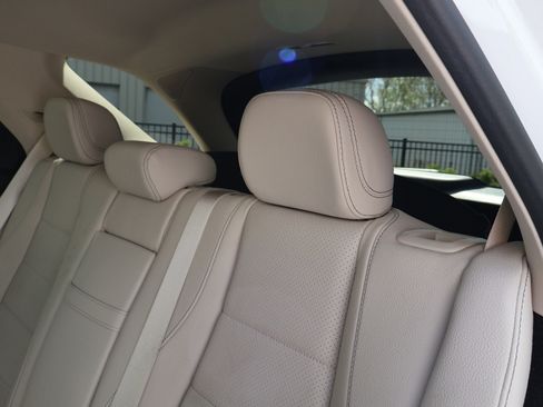 Certified 2025 Mercedes-Benz GLE 450e 4MATIC image 17