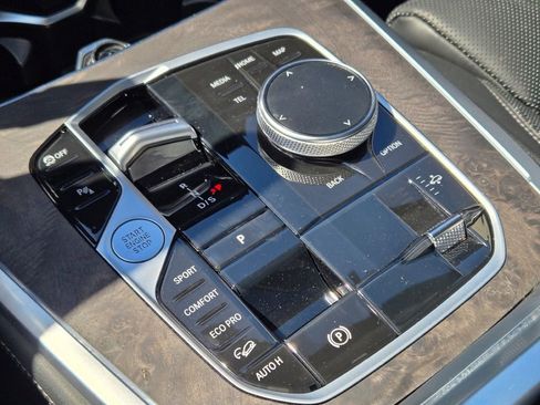 Used 2023 BMW X7 xDrive40i image 35