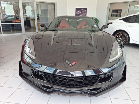 Used 2016 Chevrolet Corvette Z06 w/ 3LZ Preferred Equipment Group RWD image 2