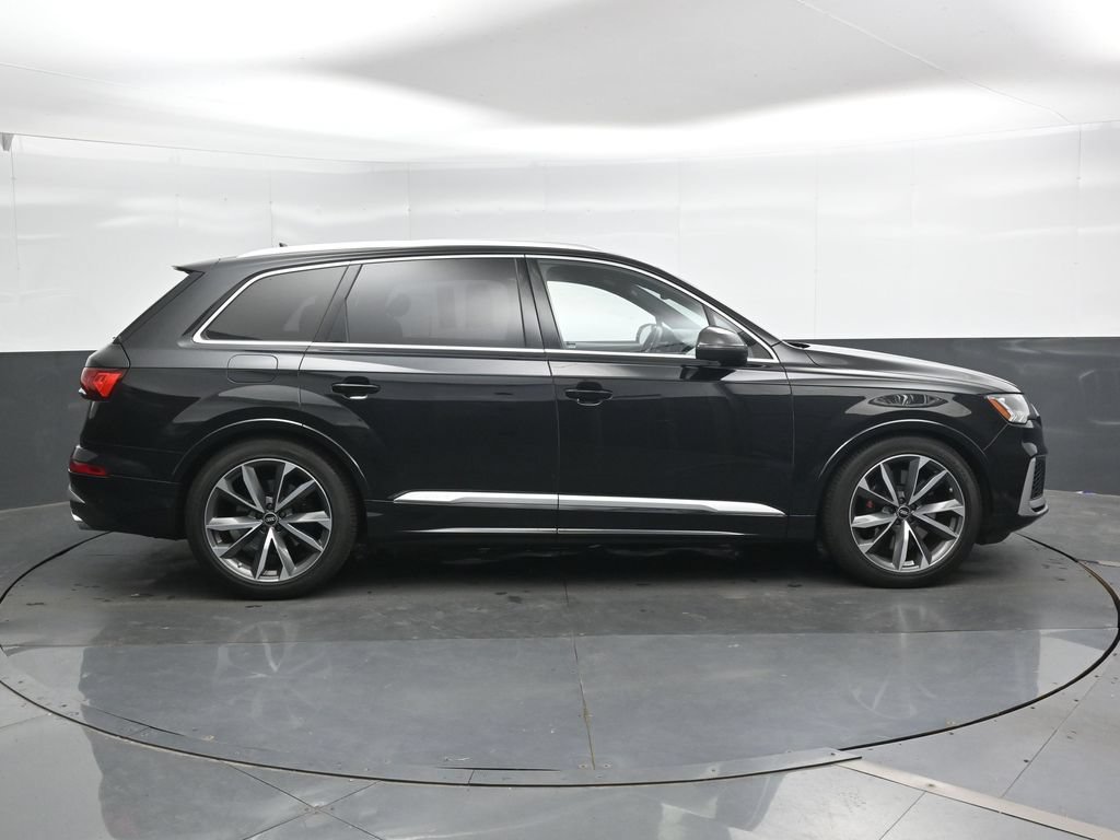 Used 2022 Audi SQ7 Prestige w/ Prestige Package AWD/4WD image 3