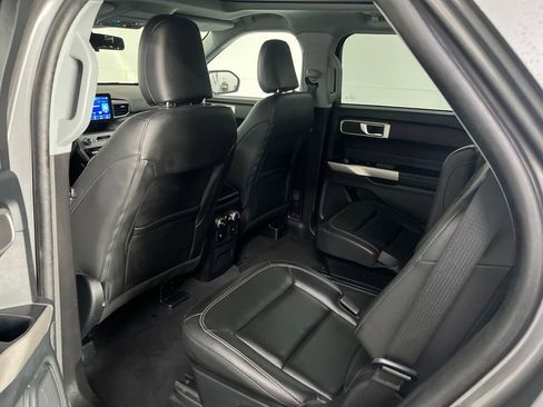 Used 2023 Ford Explorer XLT w/ Equipment Group 202A AWD/4WD image 23