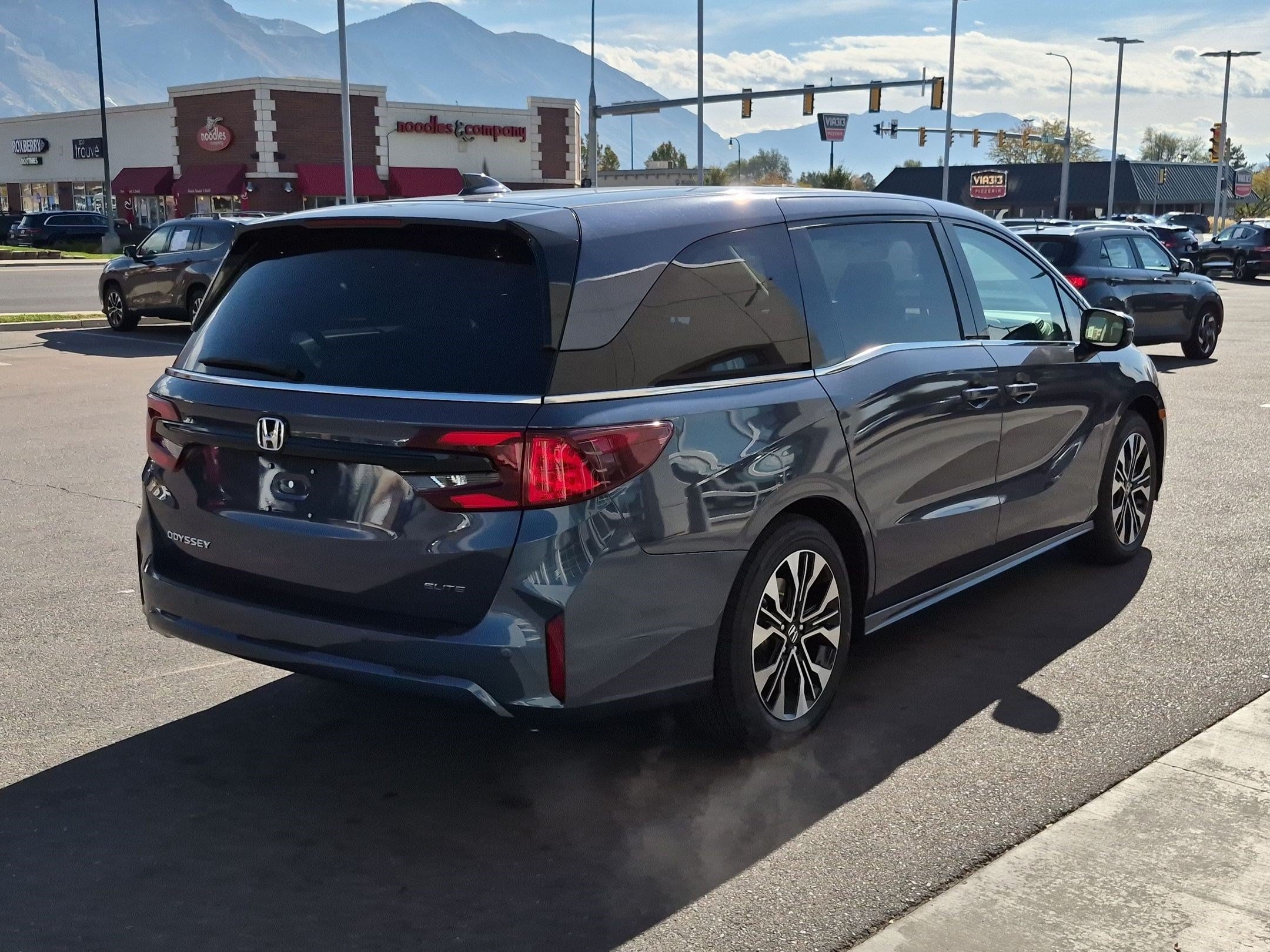 New 2027 Honda Odyssey Elite image 3