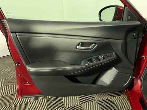 Certified 2024 Nissan Sentra SV FWD image 22