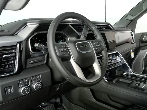 New 2026 GMC Sierra 2500 Denali w/ Denali Reserve Package image 4