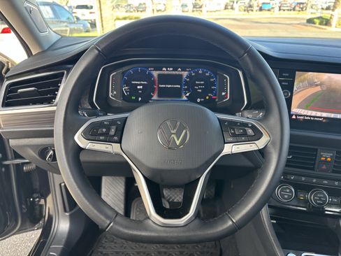 Used 2024 Volkswagen Jetta SEL image 25