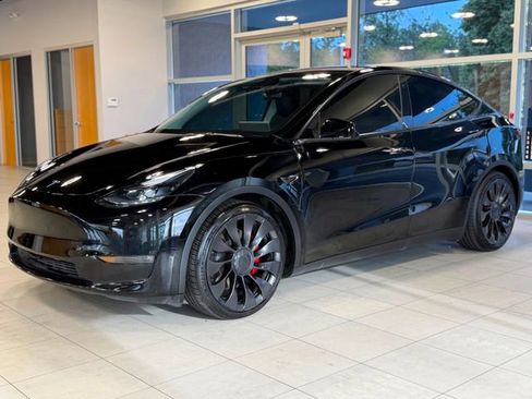 Used 2023 Tesla Model Y Performance AWD/4WD image 4
