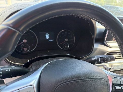 Used 2022 Kia Telluride S FWD image 6