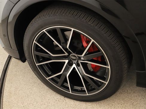 Used 2023 Audi Q8 Premium Plus w/ Premium Plus Package image 32