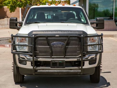 Used 2016 Ford F550 2WD Crew Cab Super Duty image 3
