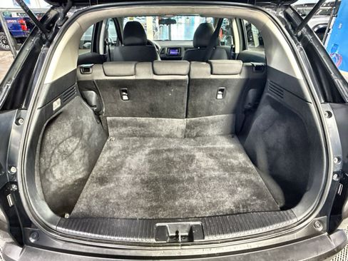 Used 2019 Honda HR-V LX image 32