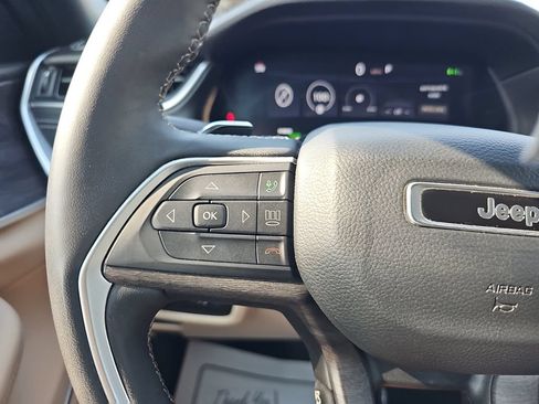 Used 2024 Jeep Grand Cherokee Limited 4xe AWD/4WD image 17