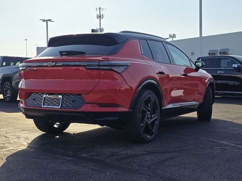 New 2026 Chevrolet Equinox EV LT image 13