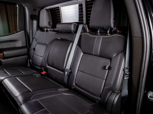 Used 2021 Chevrolet Silverado 1500 High Country w/ Technology Package image 23