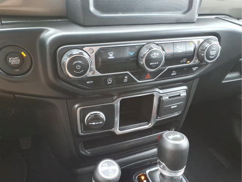 Used 2022 Jeep Wrangler Unlimited Sport AWD/4WD image 20