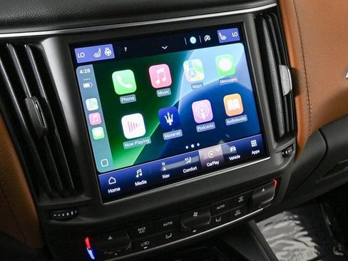Used 2022 Maserati Levante GT image 3