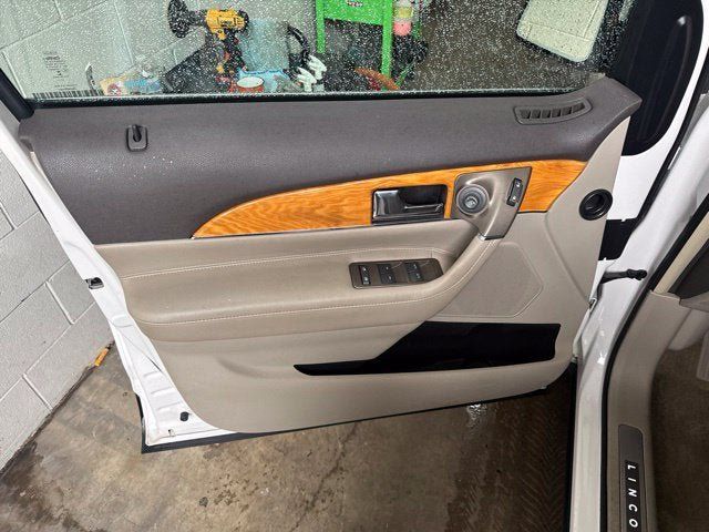 Used 2015 Lincoln MKX FWD w/ Equipment Group 102A image 8
