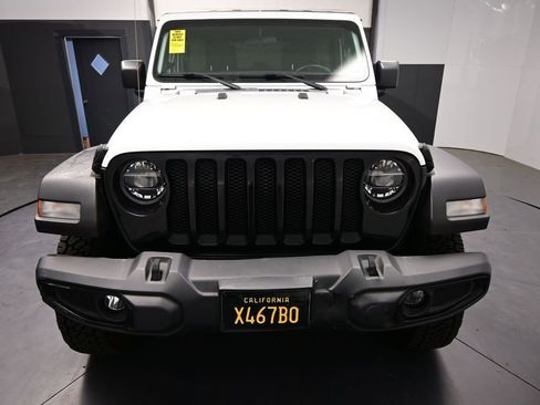 Used 2021 Jeep Wrangler Unlimited Sport AWD/4WD image 2
