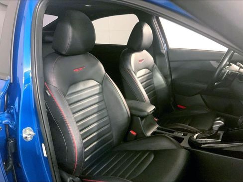 Certified 2022 Kia Forte GT w/ GT2 Package FWD image 7