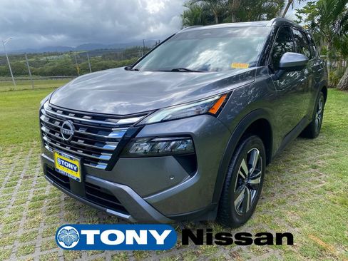 Used 2024 Nissan Rogue SL w/ SL Premium Package FWD image 3