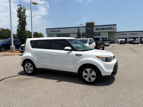 Used 2015 Kia Soul FWD image 1