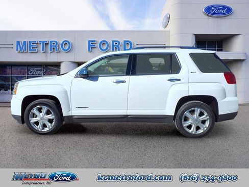 Used 2017 GMC Terrain SLT w/ Open Road Package image 6