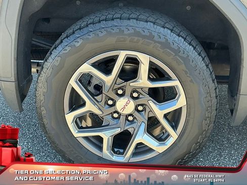 Used 2022 GMC Sierra 1500 SLT w/ SLT Premium Plus Package image 17