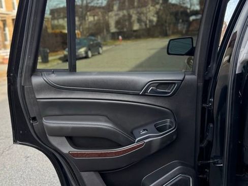 Used 2017 GMC Yukon SLT image 23