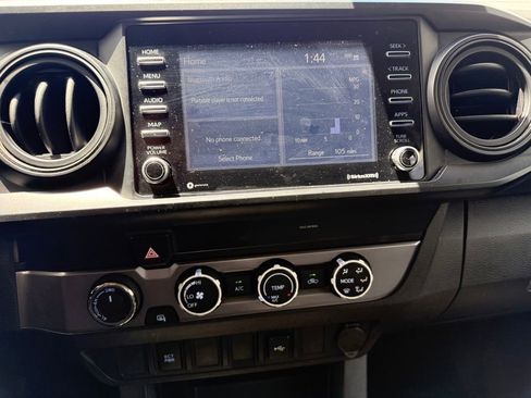 Used 2020 Toyota Tacoma SR AWD/4WD image 17