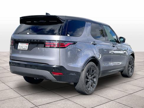 Used 2025 Land Rover Discovery Dynamic SE AWD/4WD image 15