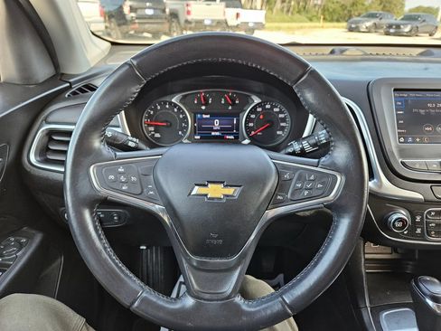 Used 2021 Chevrolet Equinox LT FWD image 12