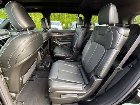 New 2025 Jeep Grand Cherokee L Overland image 11