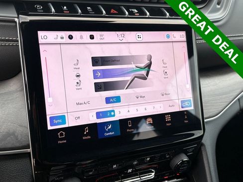 Used 2025 Jeep Grand Cherokee Limited w/ Luxury Tech Group II image 20