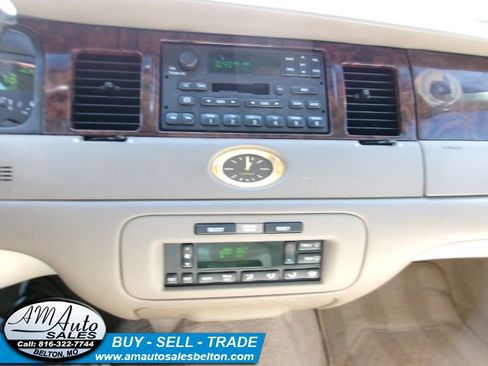 Used 2000 Lincoln Town Car Cartier RWD image 11
