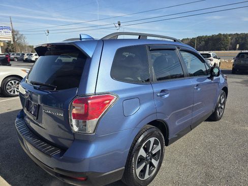 Used 2018 Subaru Forester 2.5i Premium w/ All-Weather Package image 5